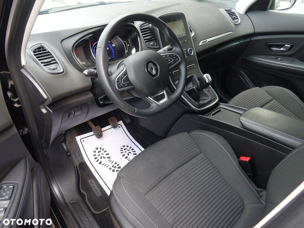 Renault Grand Scenic Gr 1.3 TCe FAP Intens EU6d - 9