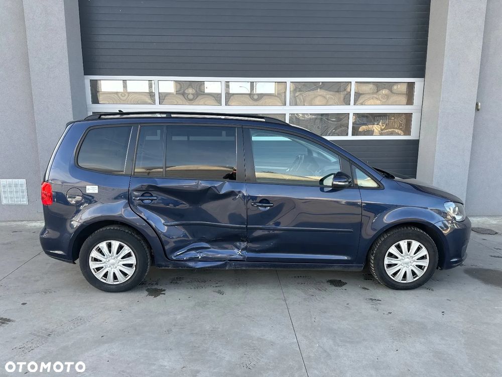 Volkswagen Touran - 6