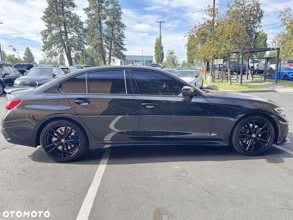 BMW Seria 3 330i M Sport - 8