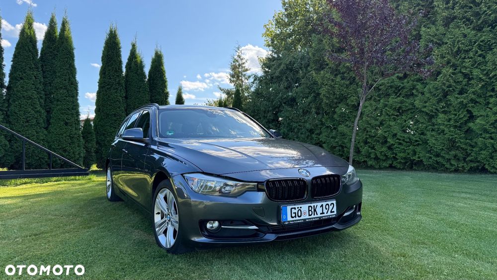 BMW Seria 3 318d DPF Touring Edition Sport - 2