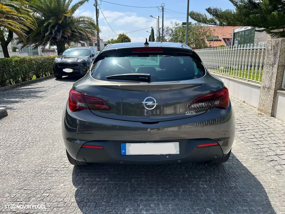 Opel Astra GTC 1.6 D S&S Excite - 10