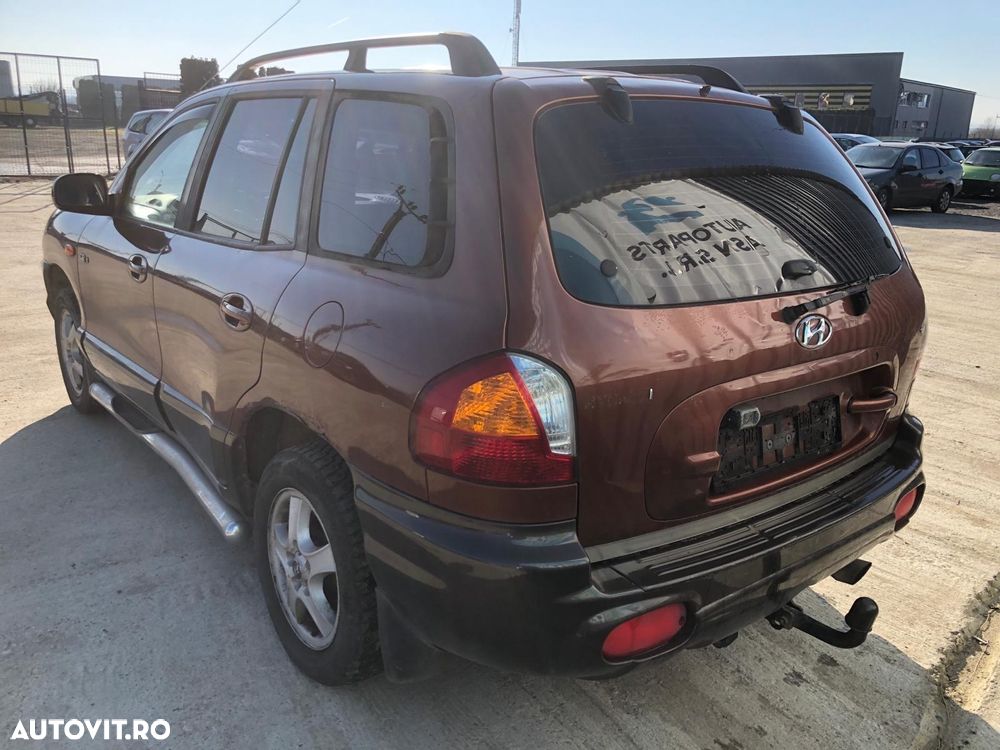 Dezmembrez Hyundai Santa Fe 2x4 2.0 CRDI D4EA 2003 - 3