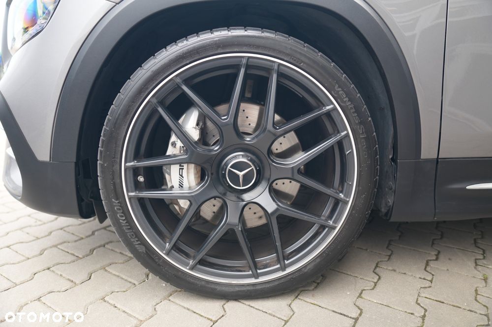 Mercedes-Benz GLB - 11