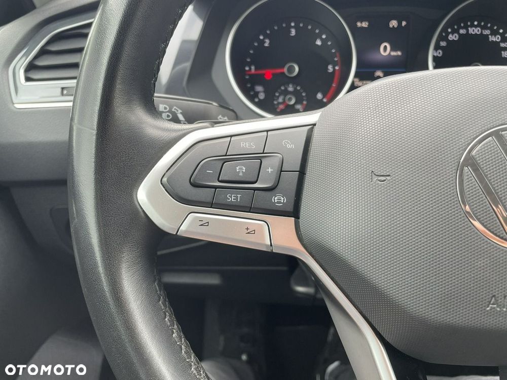 Volkswagen Tiguan 2.0 TDI SCR 4Mot Life DSG - 25