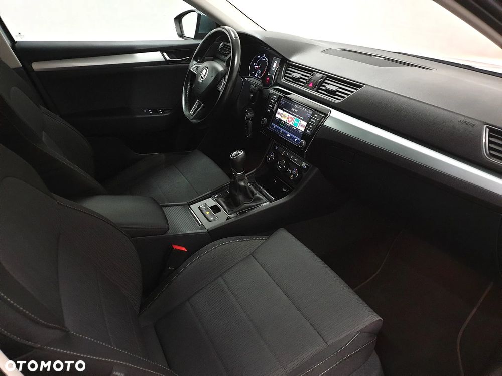 Skoda Superb 2.0 TDI Style - 25