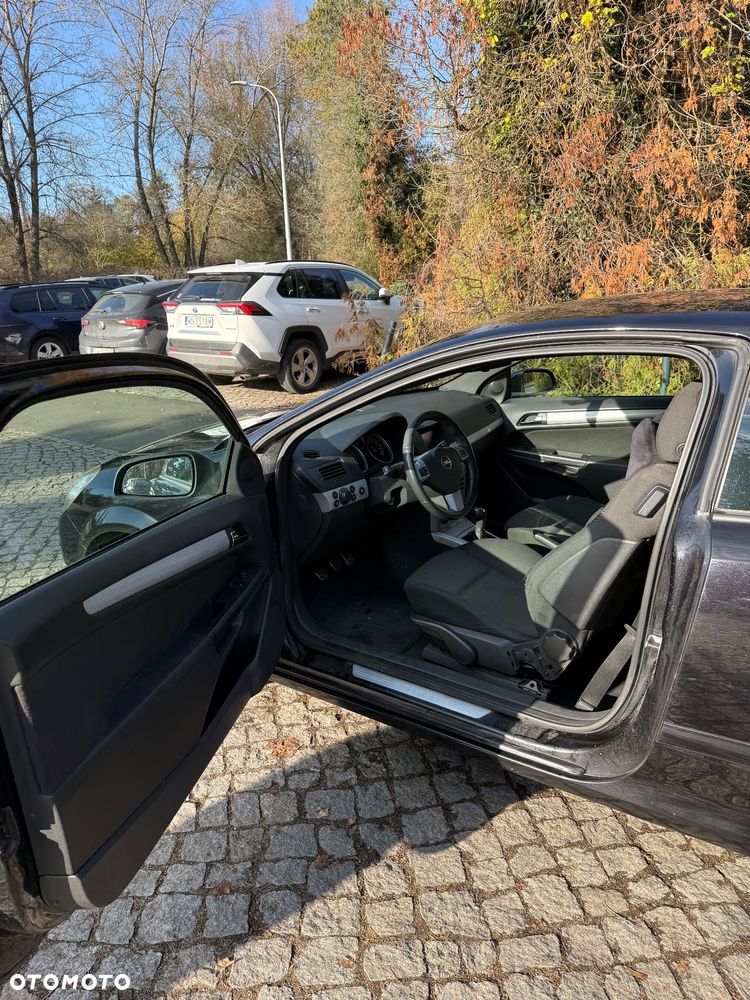 Opel Astra 1.8 16V Coupe - 17