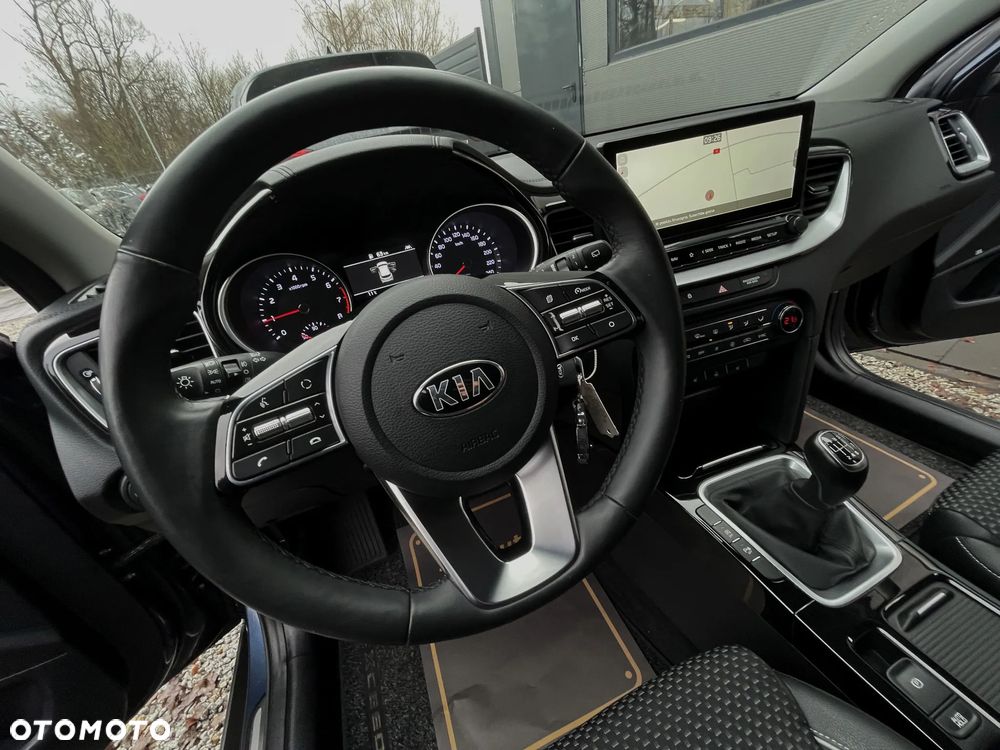 Kia XCeed 1.4 T-GDI L Business Line - 28