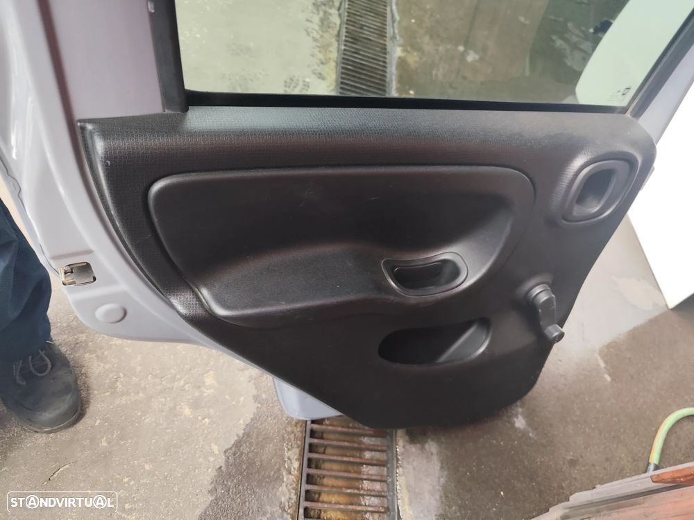 FIAT PANDA CROSS PORTA TRAS ESQUERDA - PT518 - 6
