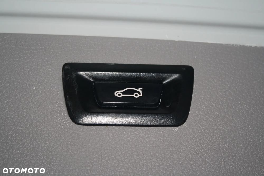 BMW Seria 3 318d Sport Line - 19