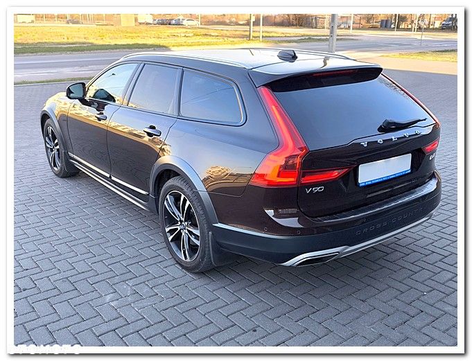 Volvo V90 Cross Country - 6