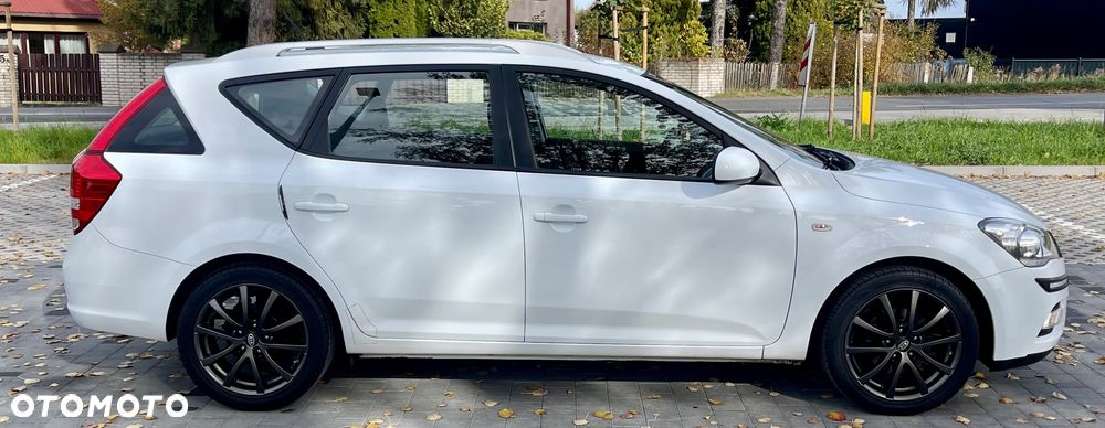 Kia Ceed 1.4 CVVT Attract - 16