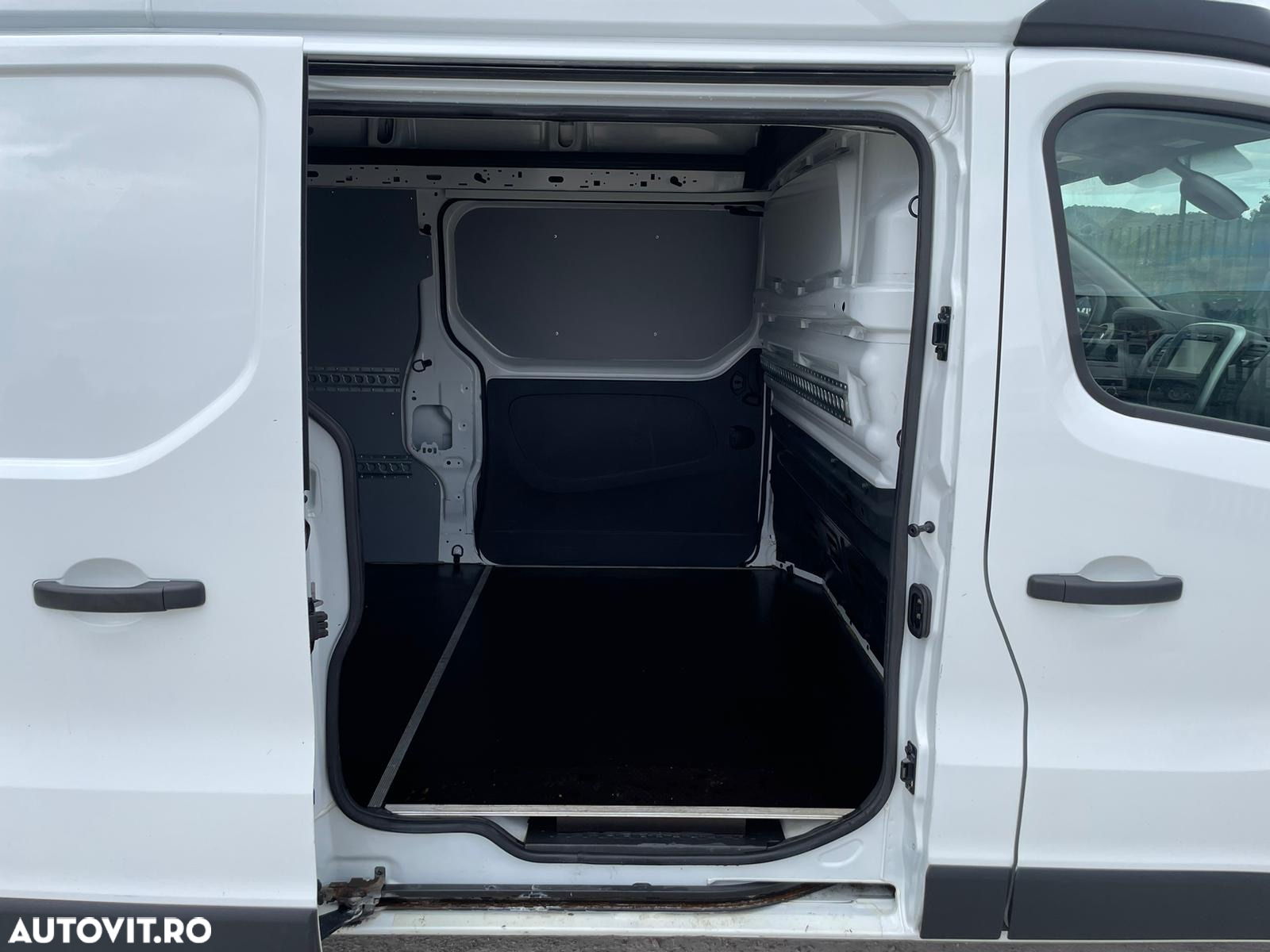 Renault Trafic L2H2 SUPRAINALTAT - 17