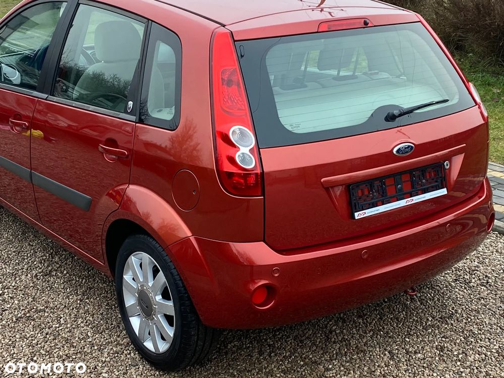 Ford Fiesta 1.4 Ghia - 5