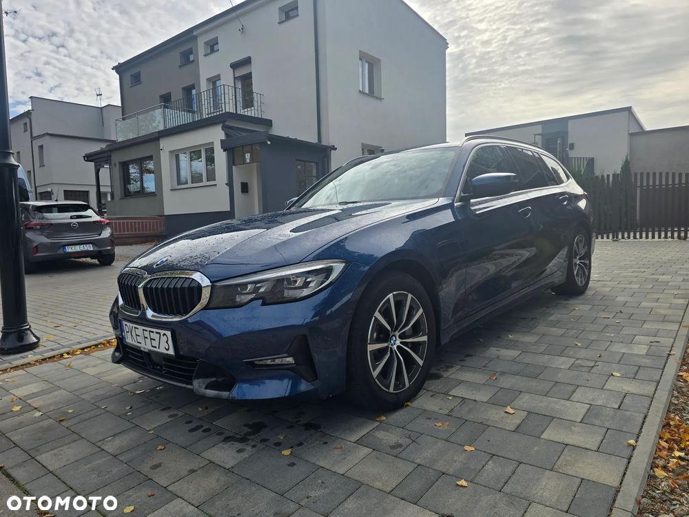 BMW Seria 3 2021 photo 3
