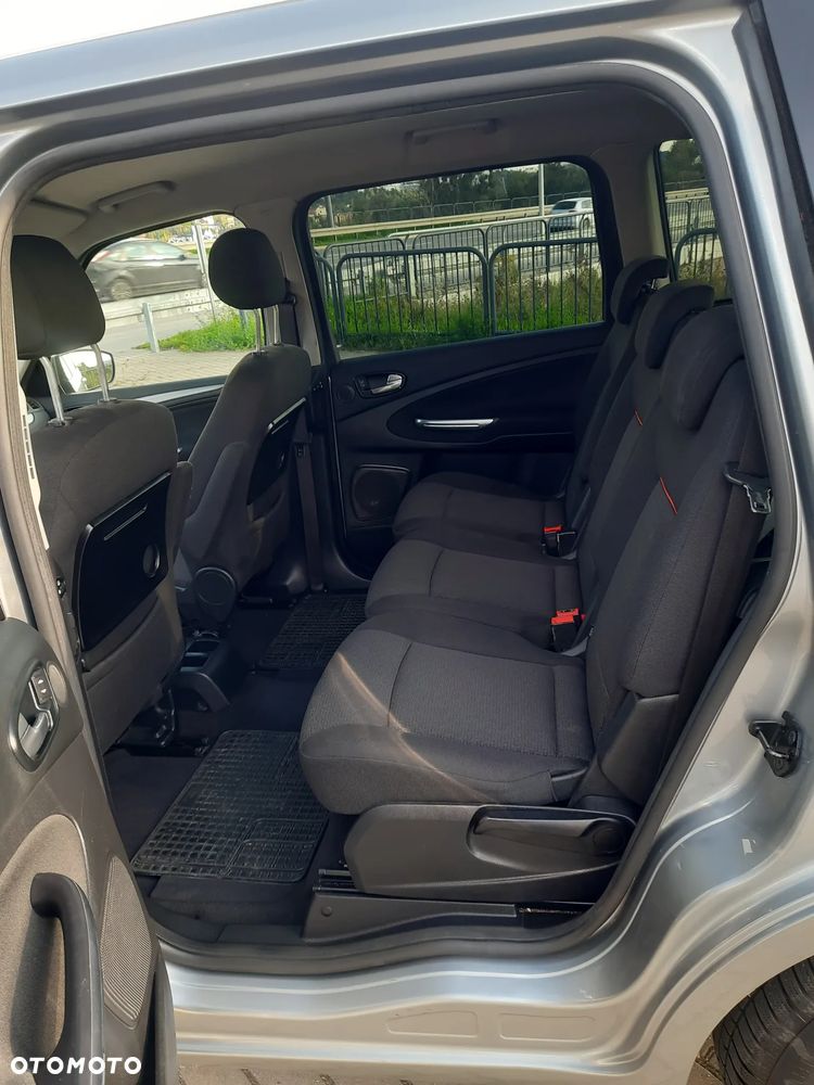 Ford Galaxy 1.8 TDCi Ghia - 11