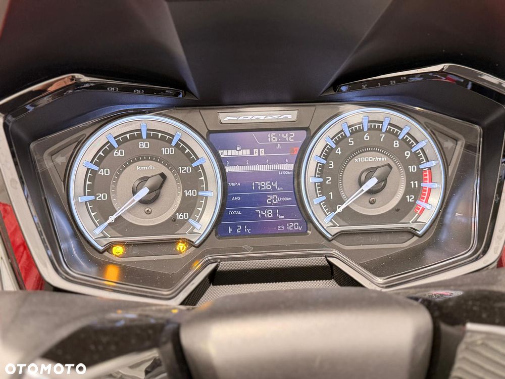Honda NSS - 8