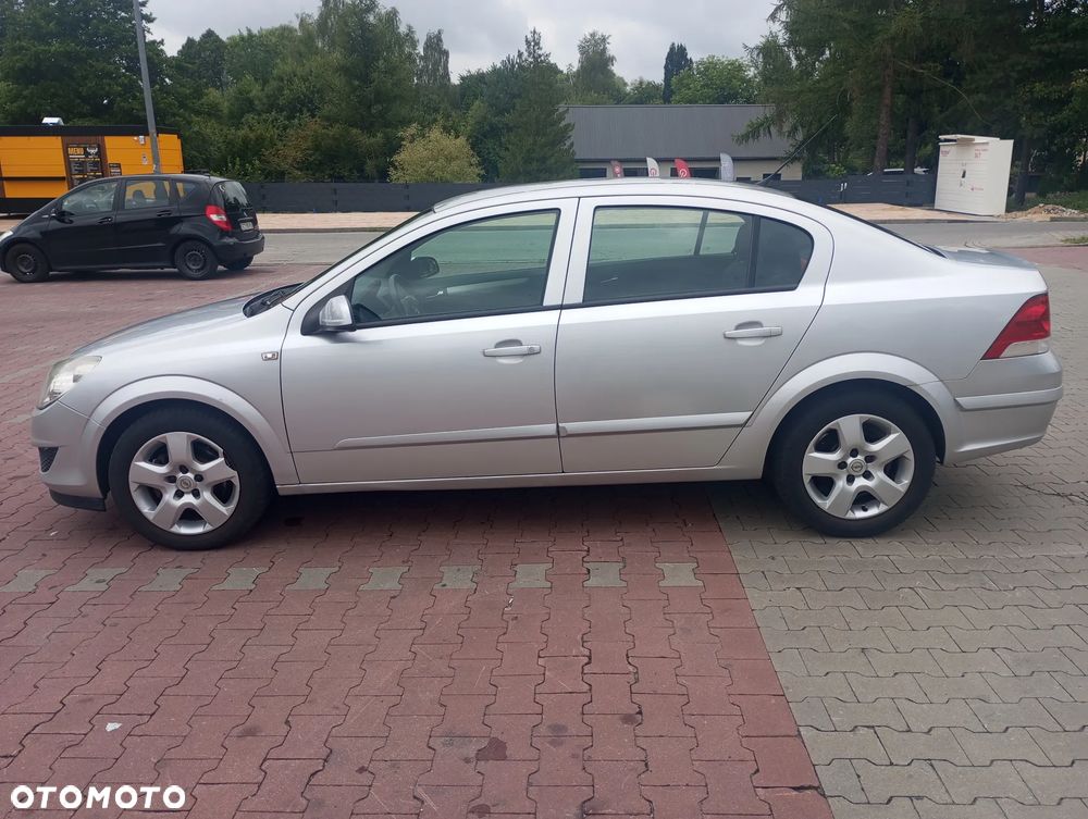 Opel Astra 1.3 CDTI Enjoy - 1