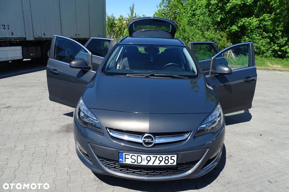 Opel Astra 1.4 T Cosmo S&S - 22
