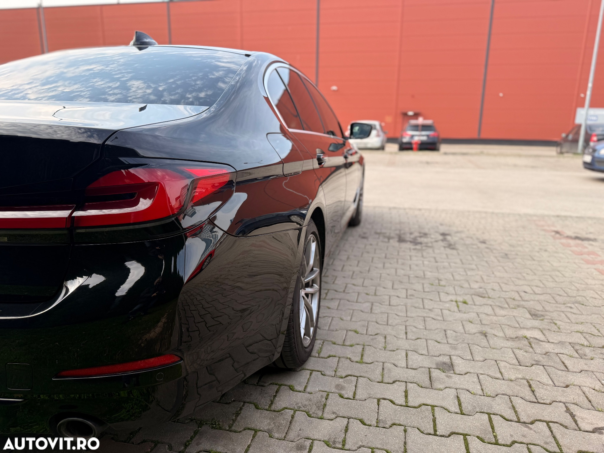 BMW Seria 5 520d xDrive AT - 12
