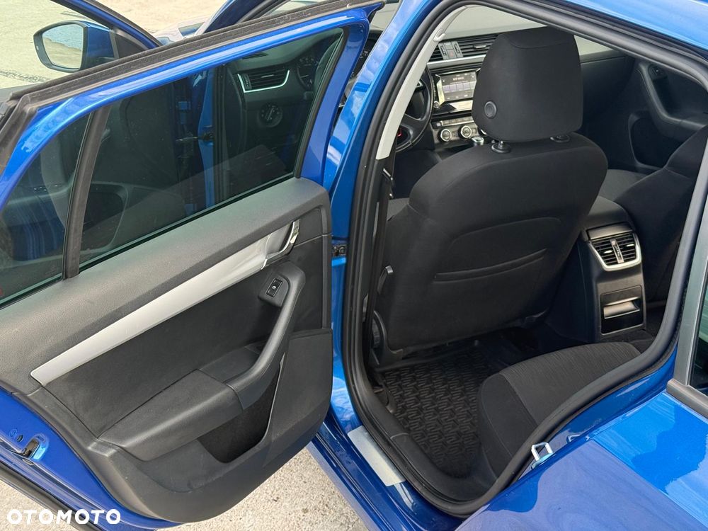 Skoda Octavia 1.6 TDI Ambition DSG - 17