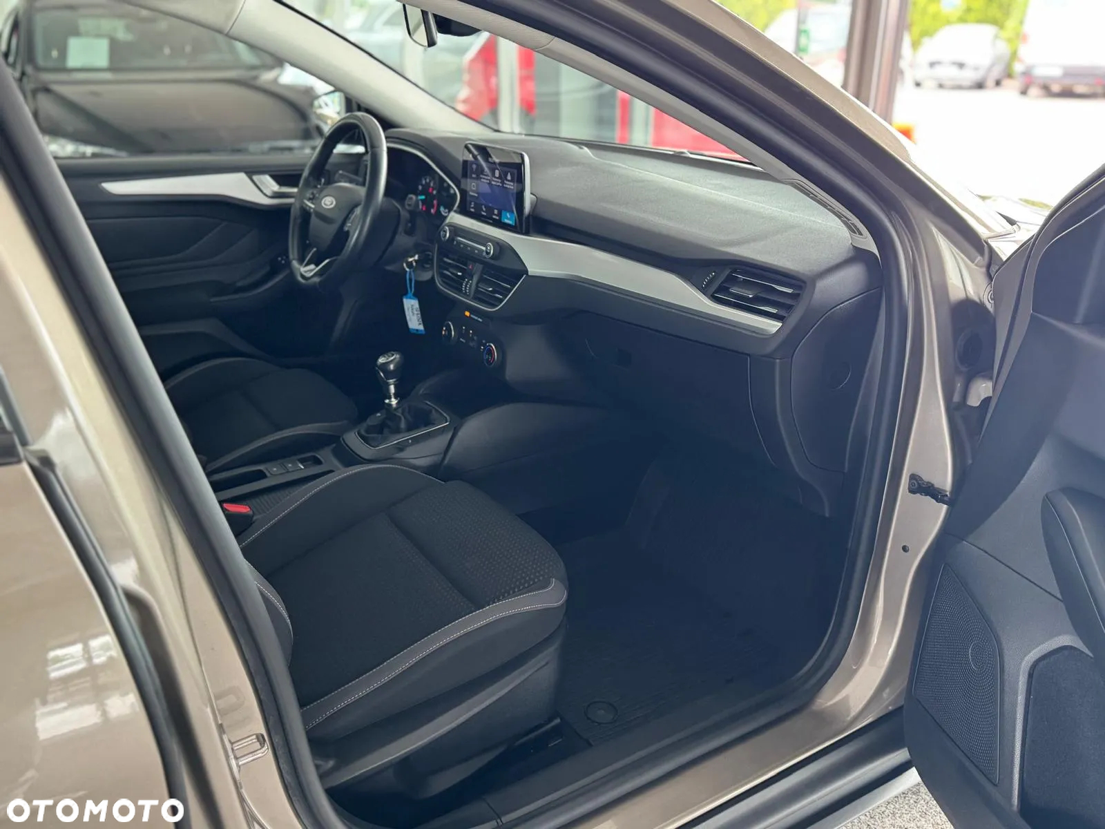 Ford Focus 1.0 EcoBoost Titanium Business - 36