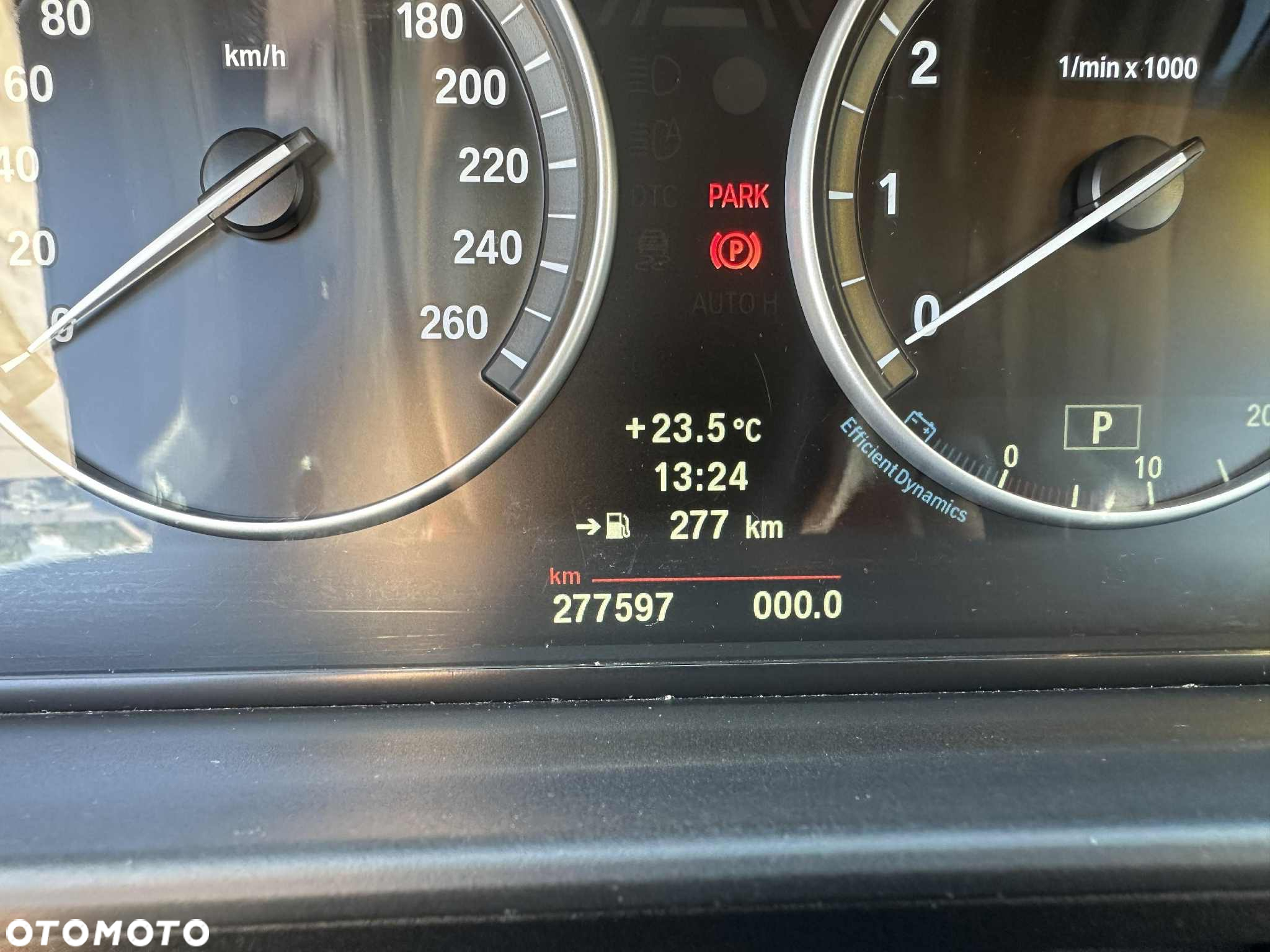 BMW Seria 5 523i Touring - 18