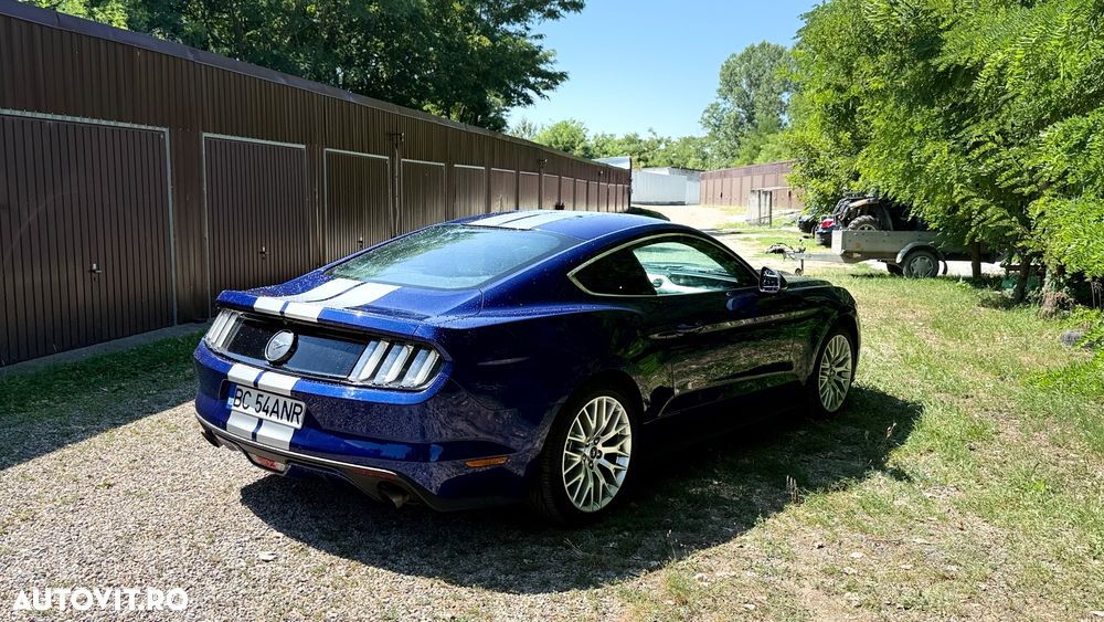 Ford Mustang - 5
