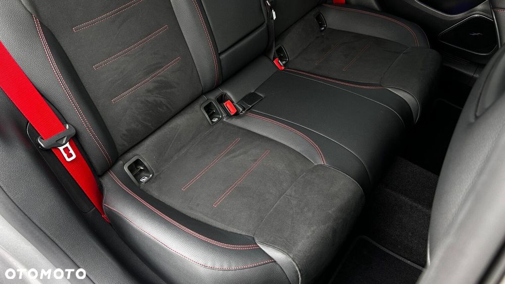 Mercedes-Benz CLA AMG 35 4-Matic 7G-DCT - 26
