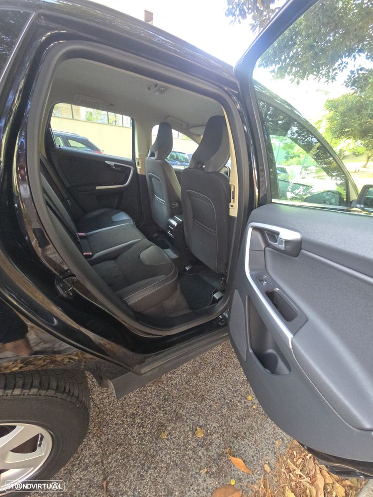 Volvo XC 60 2.0 D3 Drive Momentum Start/Stop - 23