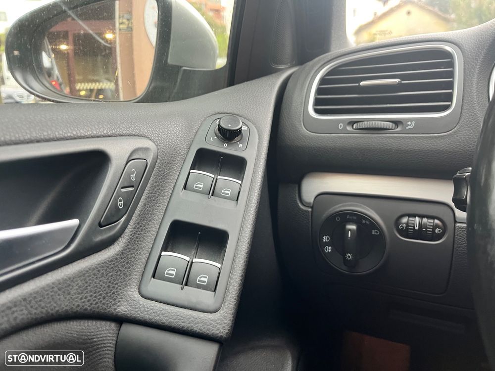 VW Golf Cabriolet 1.6 TDi Cup - 13