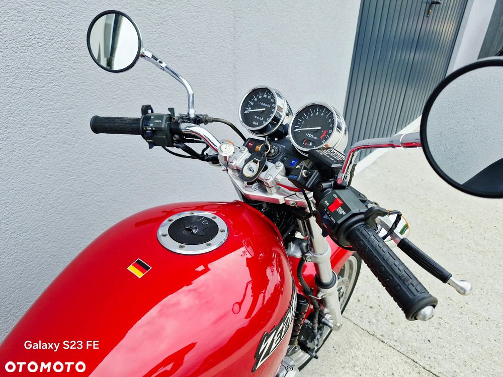 Kawasaki Zephyr - 10