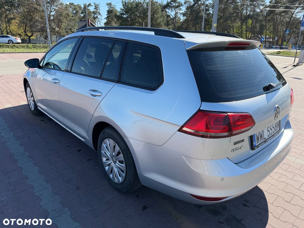 Volkswagen Golf 1.6 TDI Trendline DSG - 12