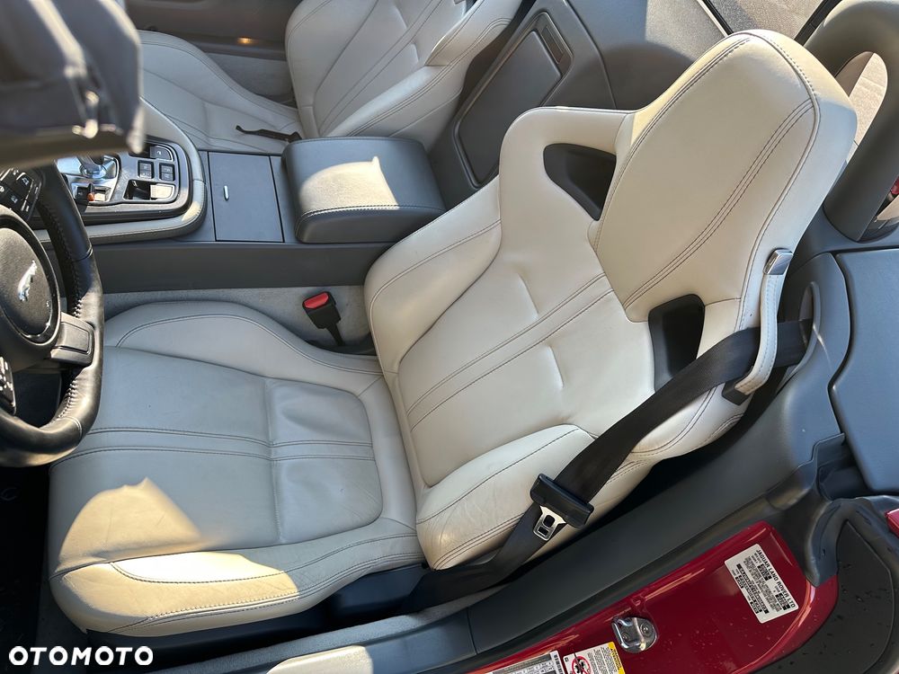 Jaguar F-Type S - 29