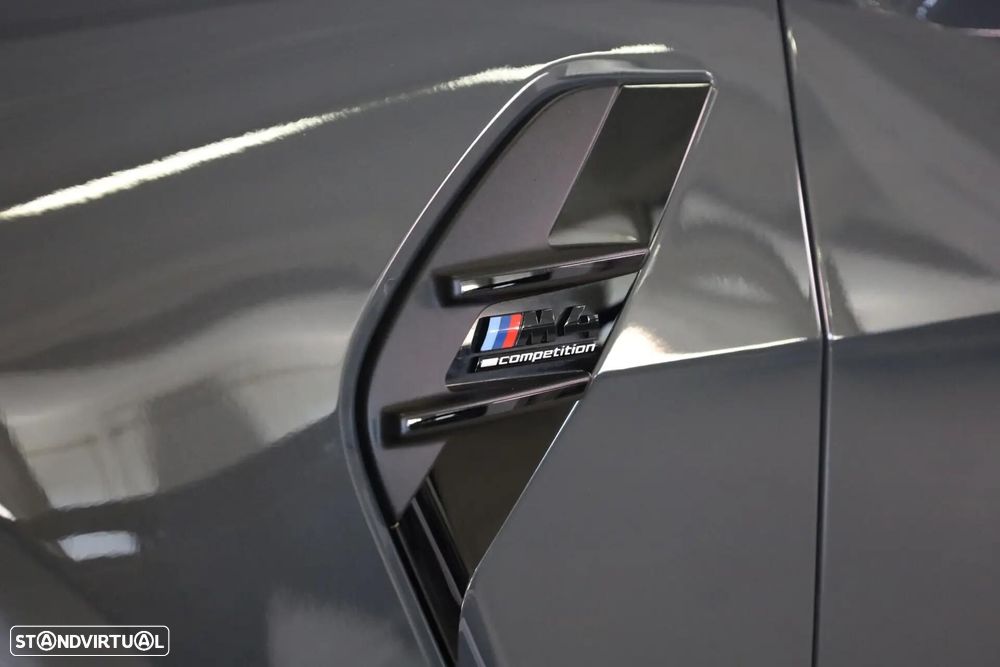 BMW M4 Competition xDrive - 15