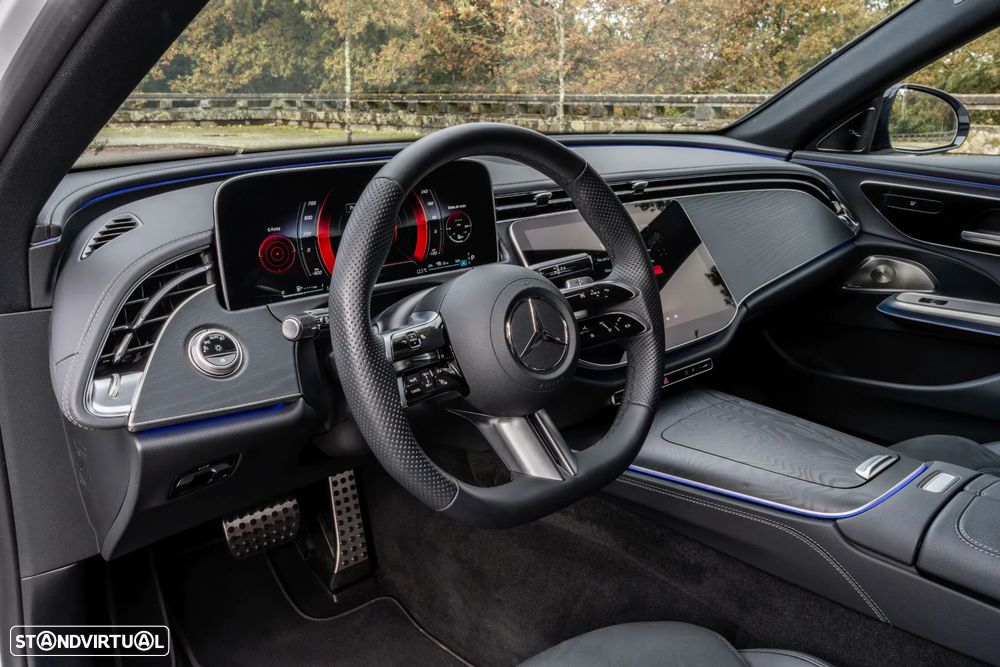 Mercedes-Benz E 300 e 4Matic 9G-TRONIC - 34