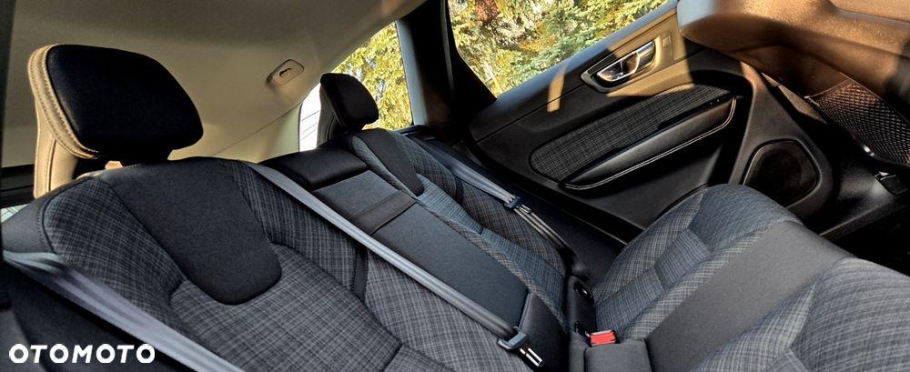 Volvo XC 60 B4 D Ultimate Dark - 15