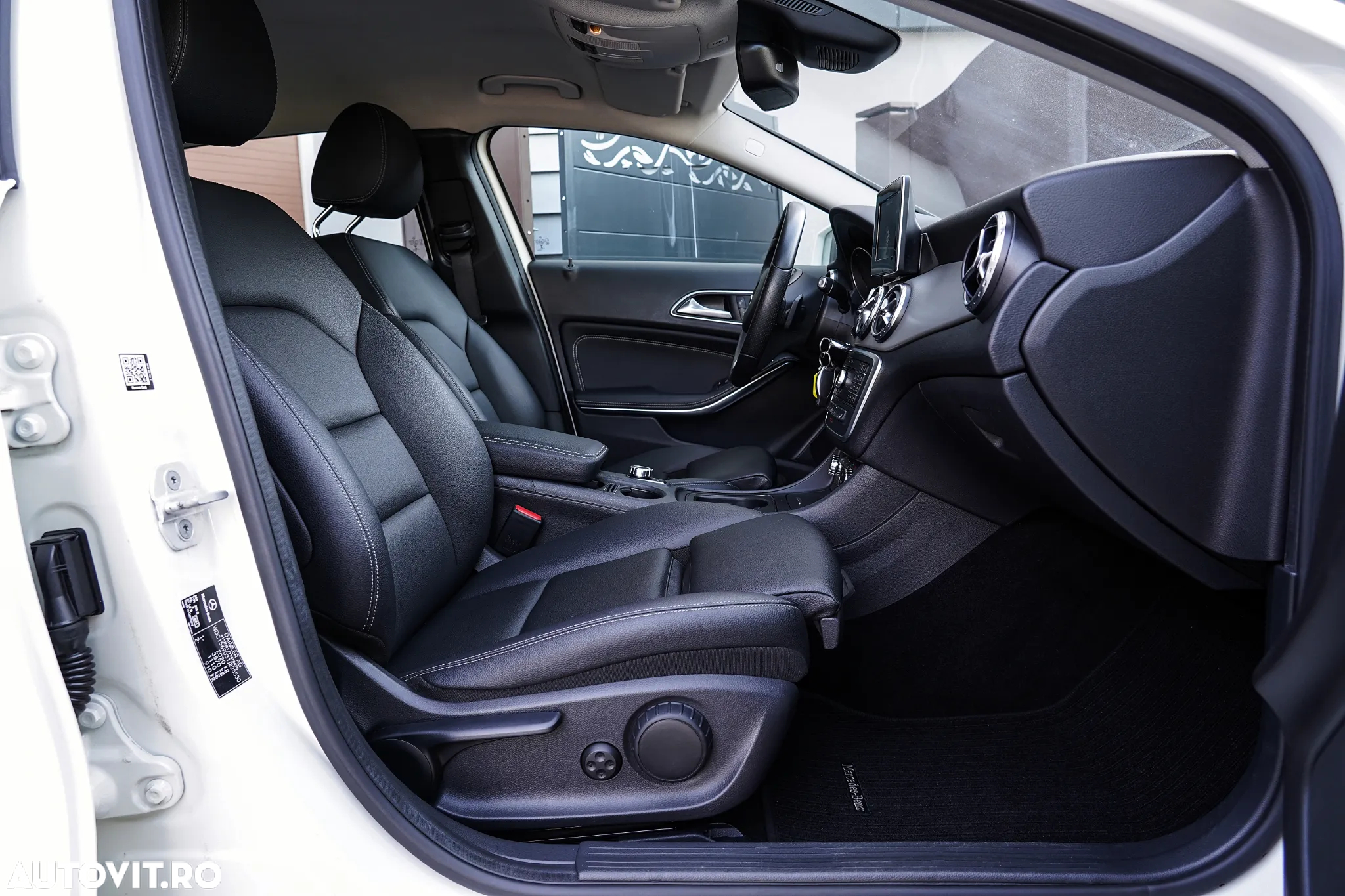 Mercedes-Benz GLA 220 d 4Matic 7G-DCT AMG Line - 8