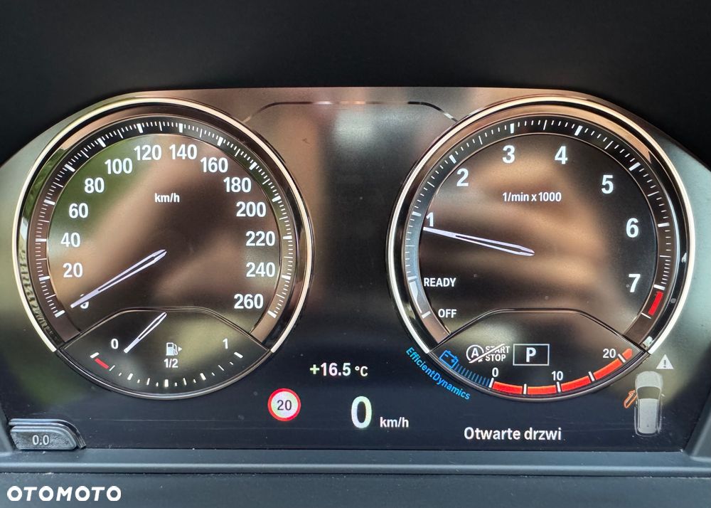 BMW X1 sDrive18i - 11