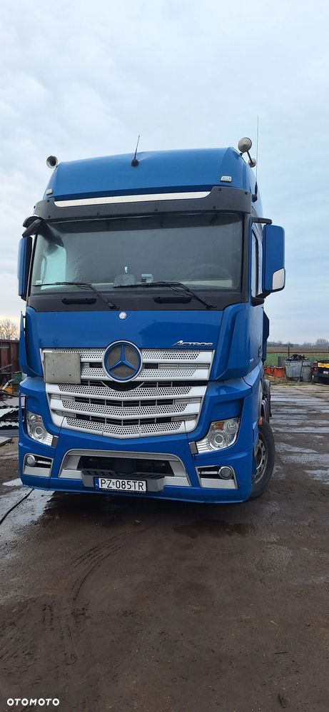 Mercedes-Benz ACTROS - 1