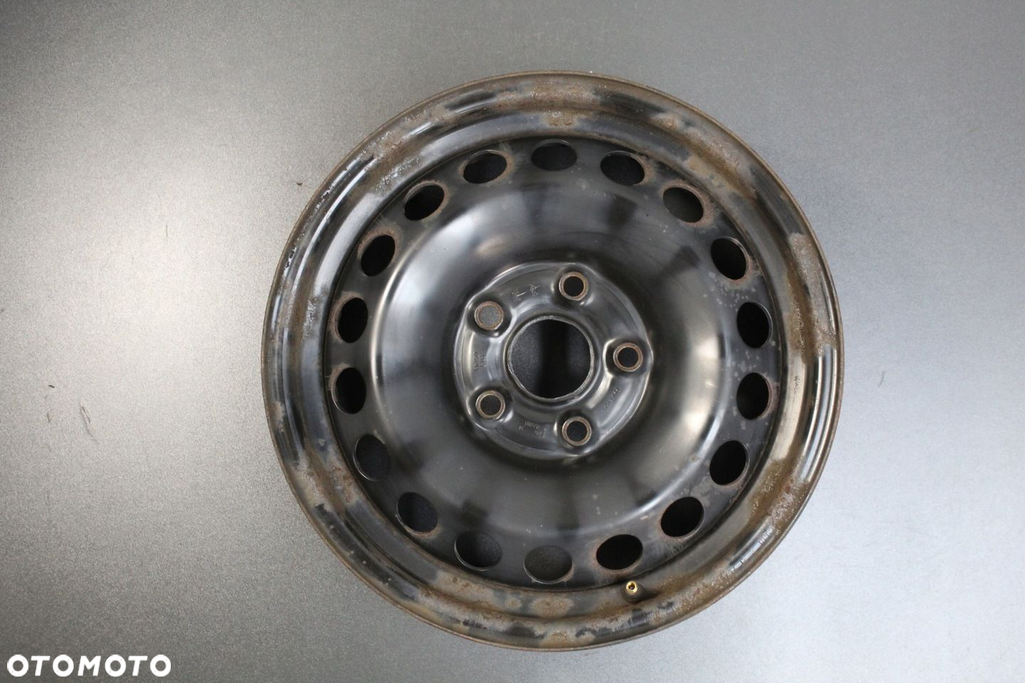 Felgi 15 5x112 Skoda Octavia II F7300-23 - 2