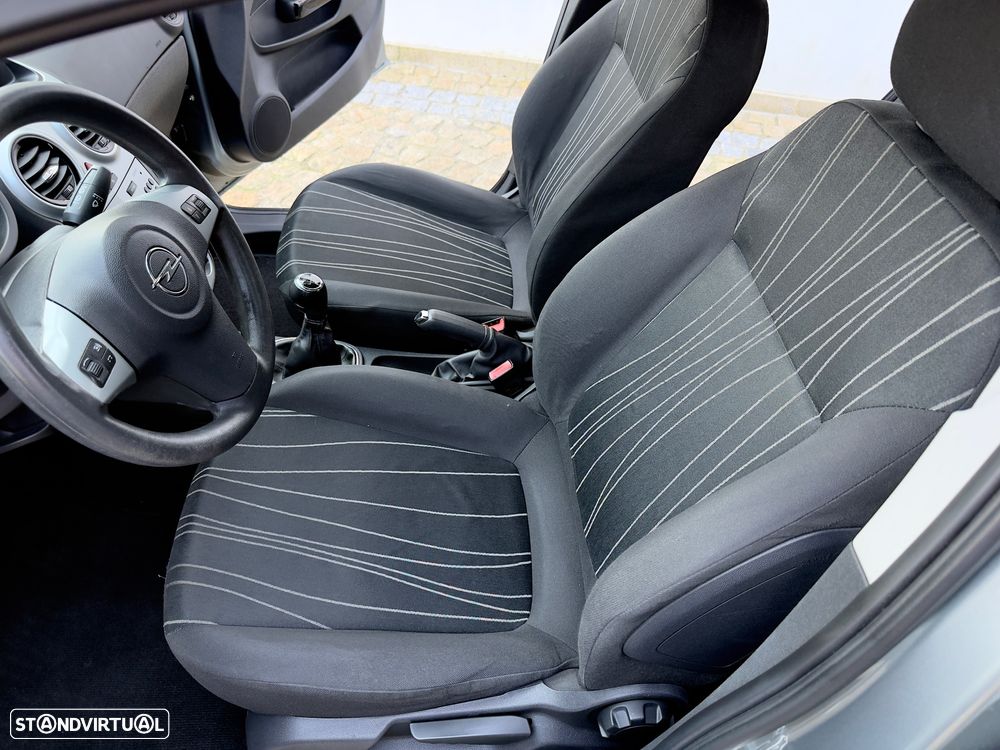 Opel Corsa 1.2 Enjoy - 40