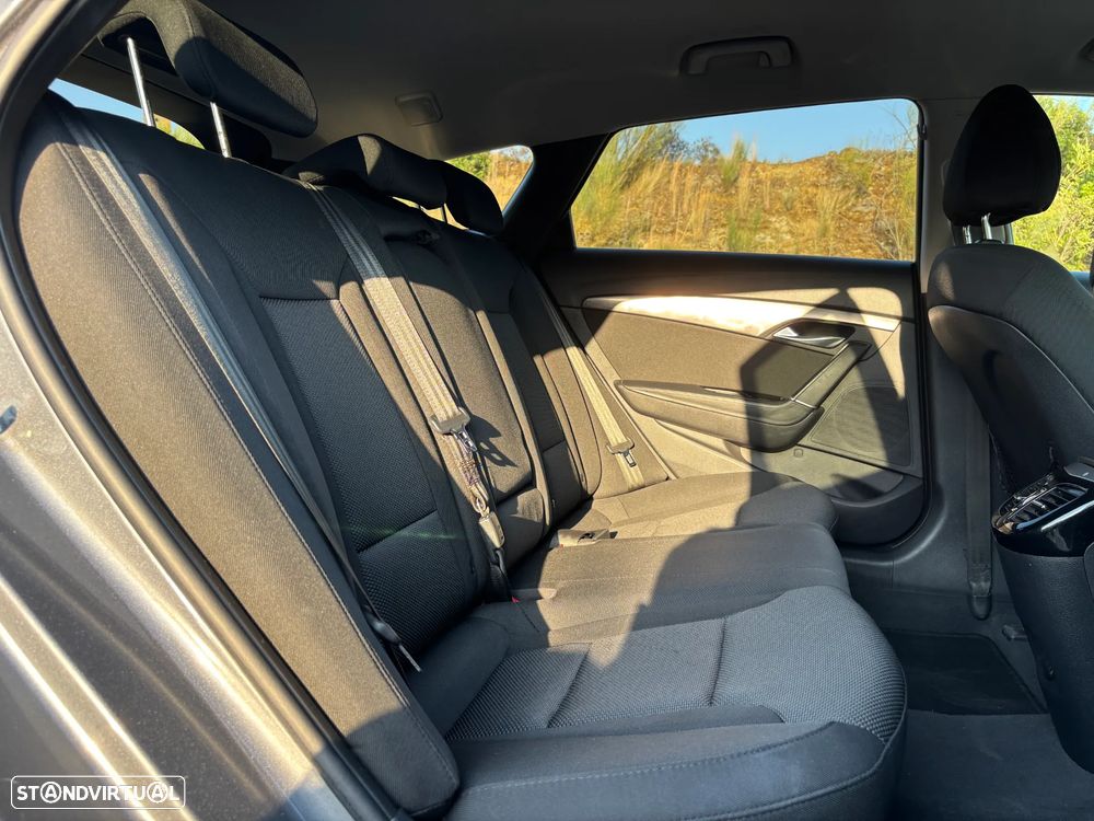 Hyundai i40 SW 1.7 CRDi Blue Comfort - 30