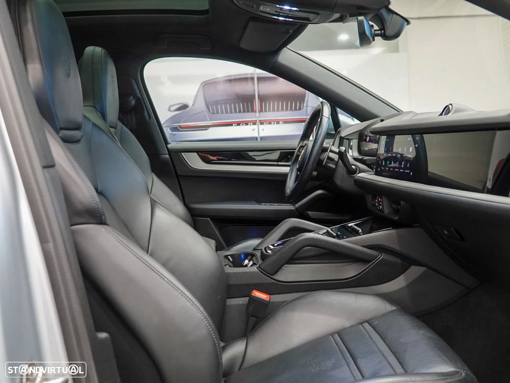 Porsche Cayenne Coupé E-Hybrid - 29