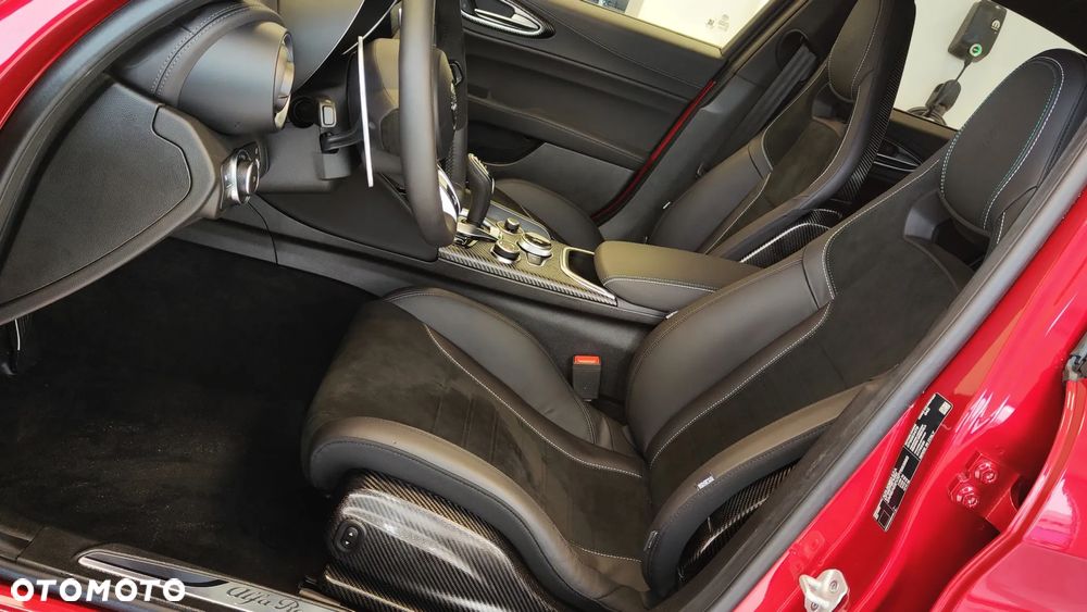 Alfa Romeo Giulia 2.9 Bi Turbo V6 Quadrifoglio - 12