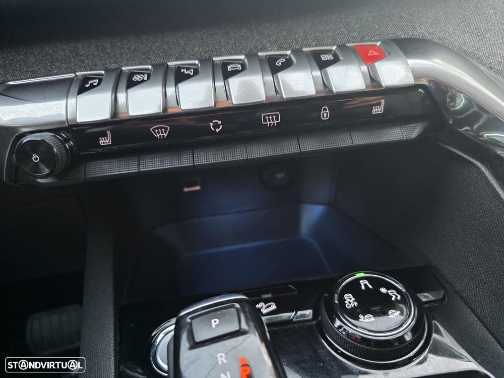 Peugeot 5008 1.2 PureTech Allure EAT6 - 46