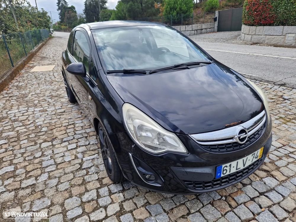 Opel Corsa 1.2 Black Edition - 4