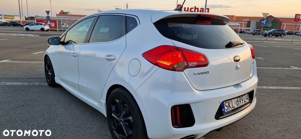 Kia Ceed - 6