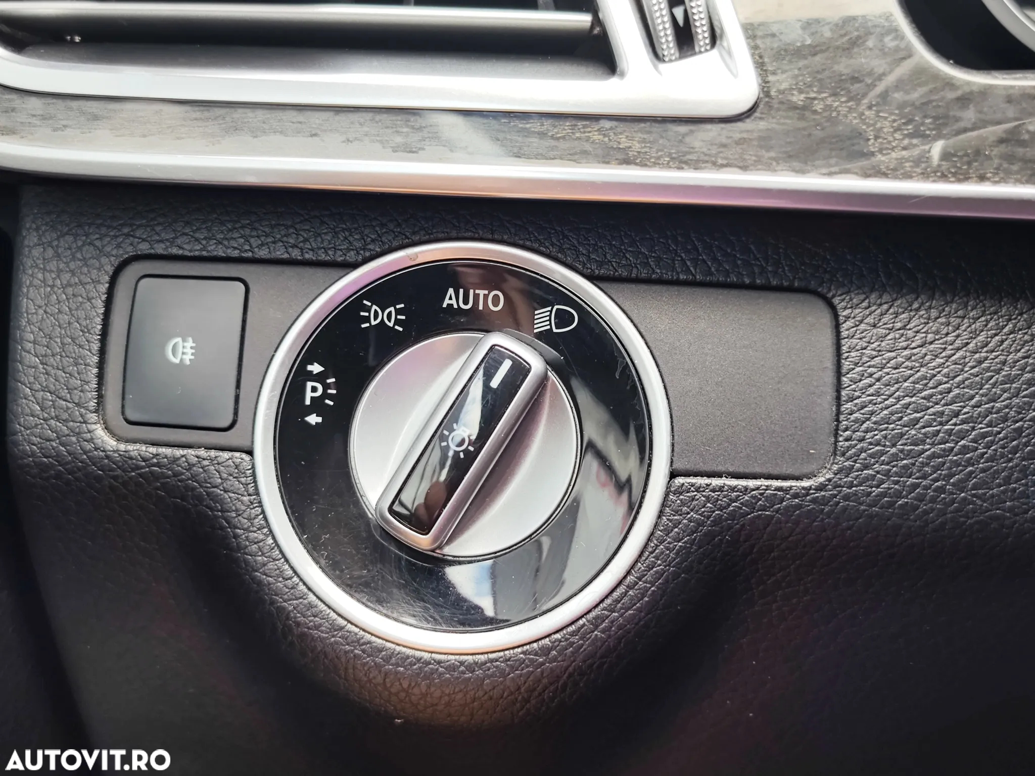 Mercedes-Benz E 220 BlueTEC 9G-TRONIC Avantgarde - 28
