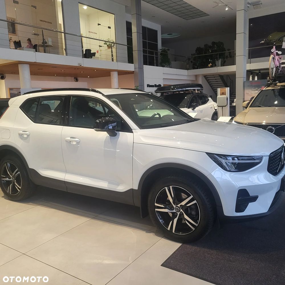 Volvo XC 40 B3 Plus Dark - 5