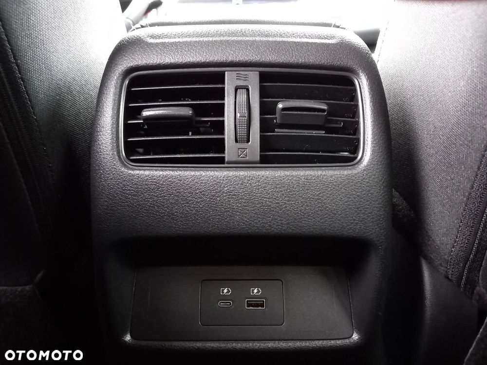 Nissan Qashqai 1.3 DIG-T MHEV N-Connecta Xtronic - 12